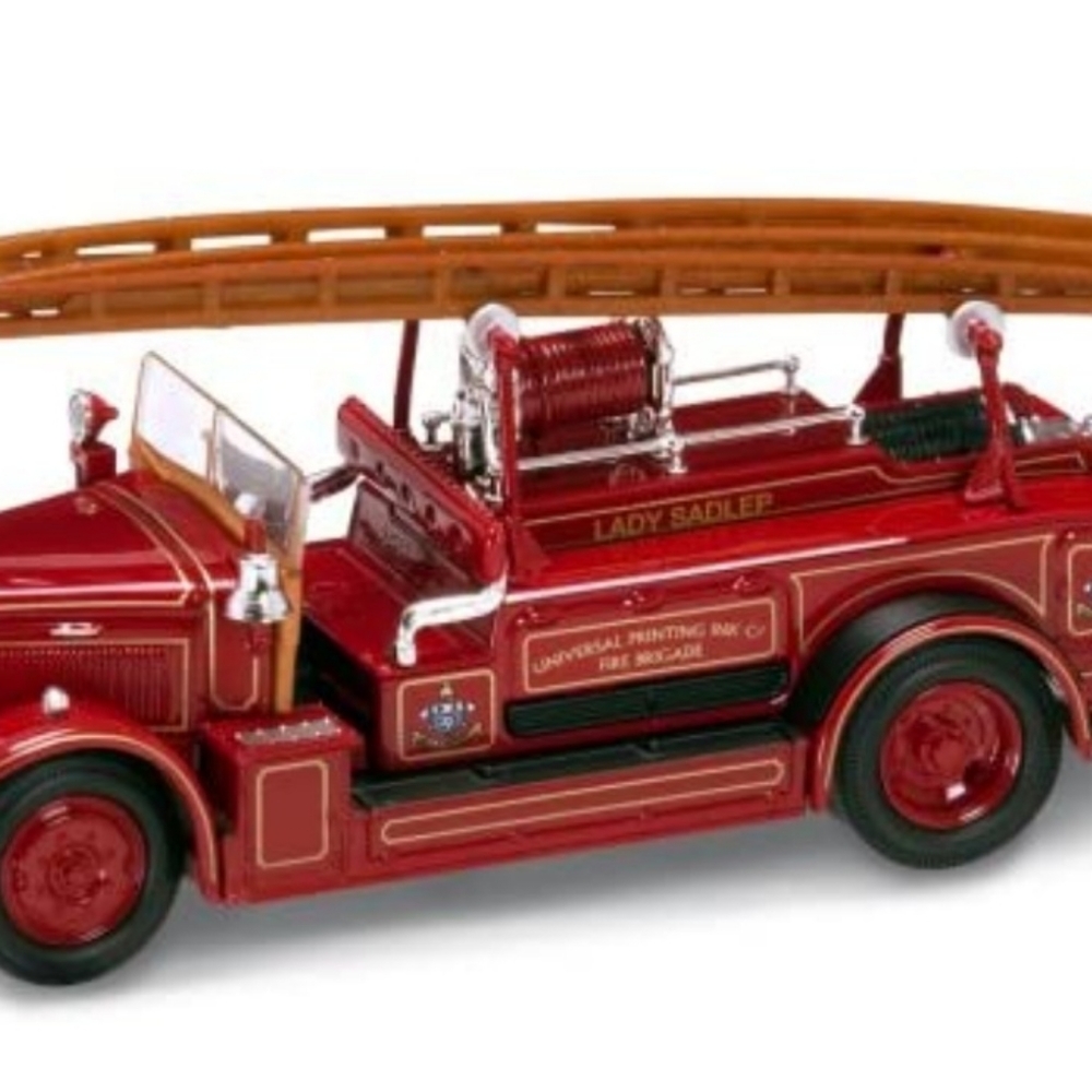 YatMing Signature Series: 1934 Fire Engine 1/43 Scale.